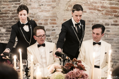 Matrimonio gay moderno, eleganza e lusso silenzioso in Monferrato