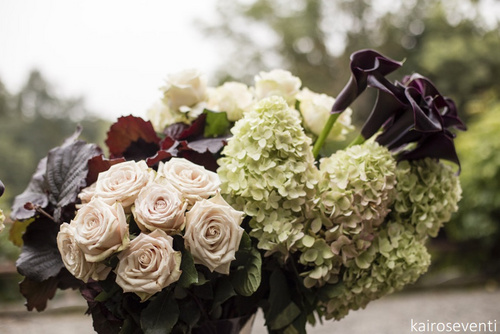 Centritavola floreali creativi per matrimonio gay al castello di redabue