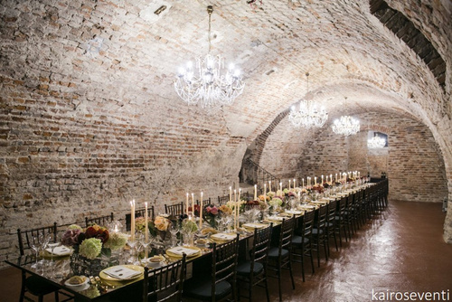 Matrimonio intimo in castello di Redabue, atmosfera di lusso e discrezione